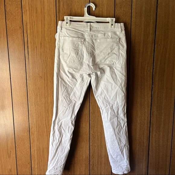 White Loft Jeans - Picture 2 of 4